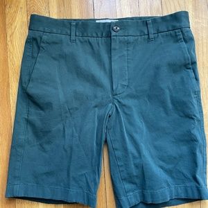Everlane 7 inch performance chino short, green